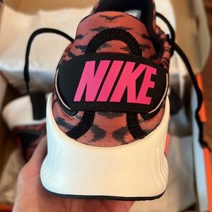 Nike Free MetCon 4 shoe. Size 10.5